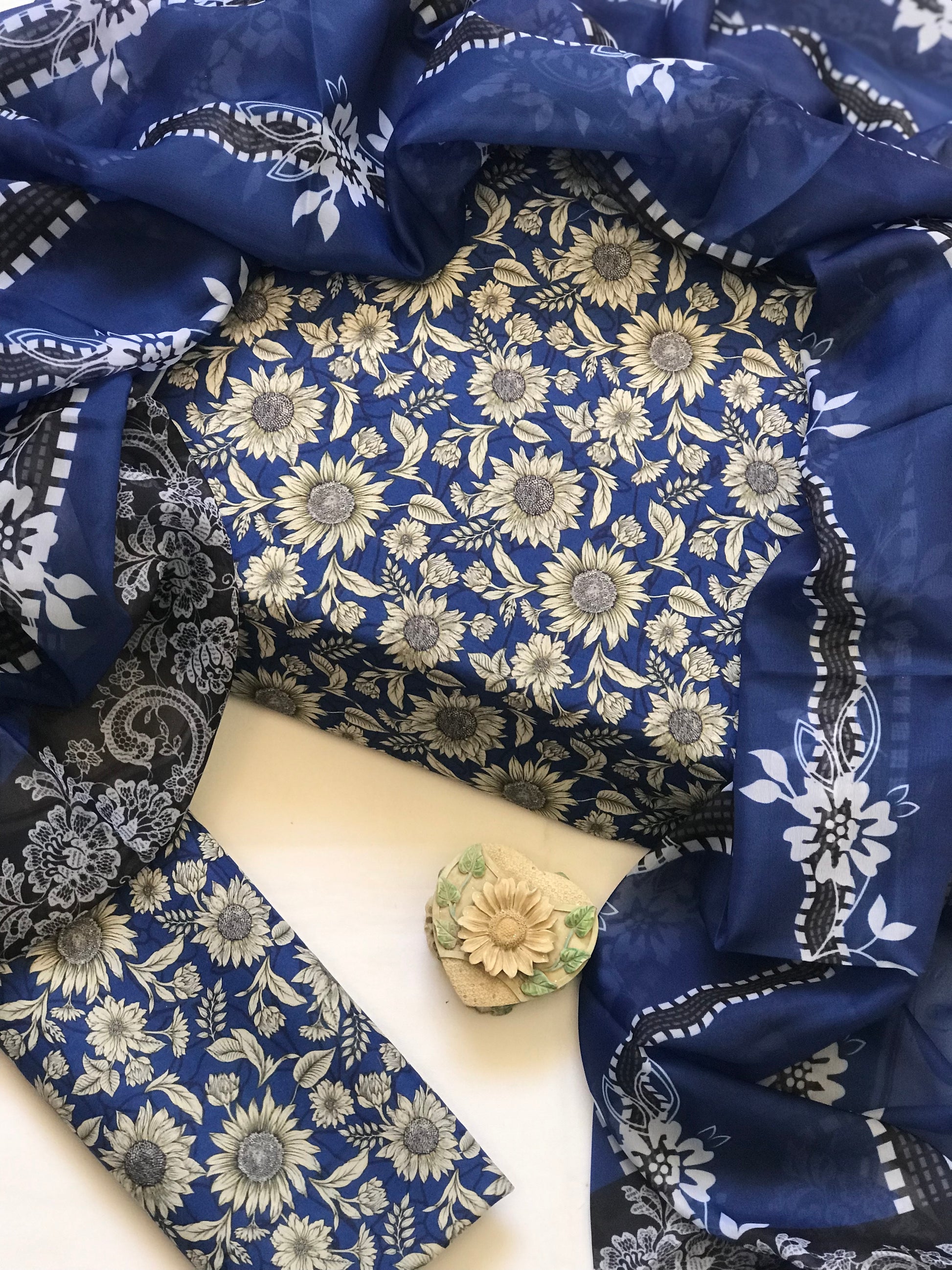 Premium-Digital_Printed_Swiss_Lawn_Three_Piece_Unstitch_Dress_-_Taj_Store_64